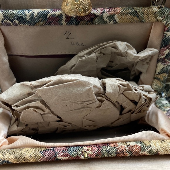 VNTG HL Floral Tapestry Chain Strap Bag made in USA - Picture 5 of 8